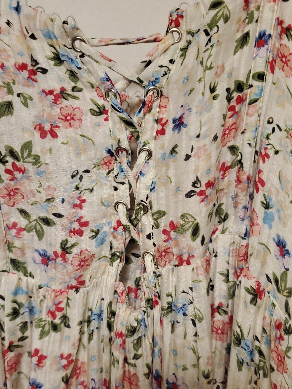 ASTR Cream Floral Maxi Dress With Ruffle Straps And Boning - Picture 5 of 6